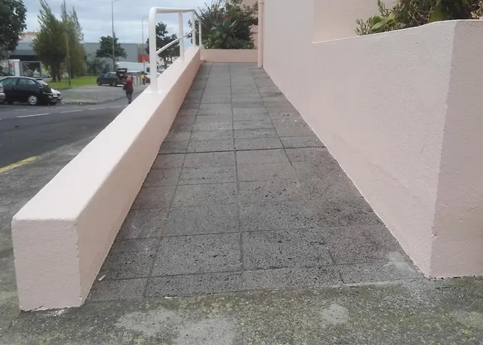 & Blue 3 Bedrooms Διαμέρισμα *