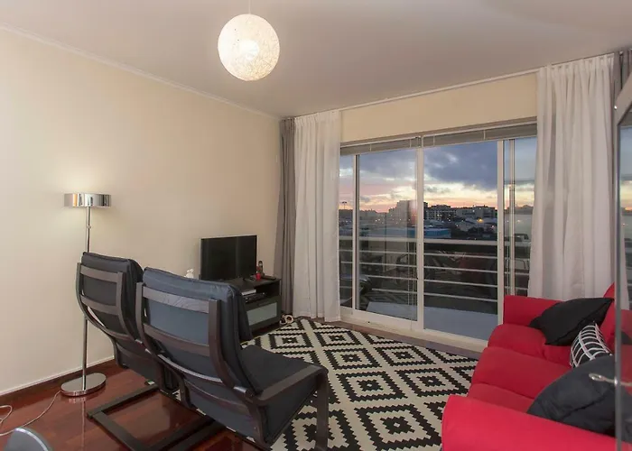 & Blue 3 Bedrooms * Πόντα Ντελγκάντα