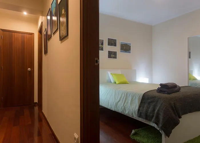 & Blue 3 Bedrooms * Πόντα Ντελγκάντα