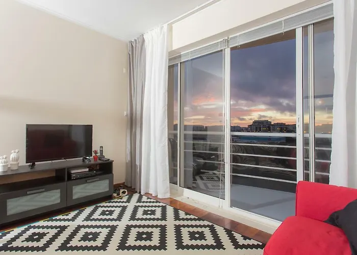 & Blue 3 Bedrooms Διαμέρισμα Πόντα Ντελγκάντα