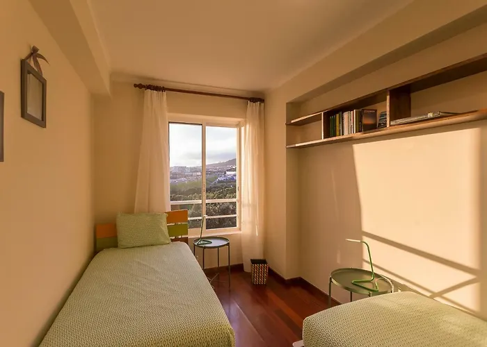 & Blue 3 Bedrooms * Πόντα Ντελγκάντα