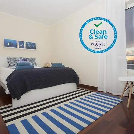 Διαμέρισμα & Blue 3 Bedrooms