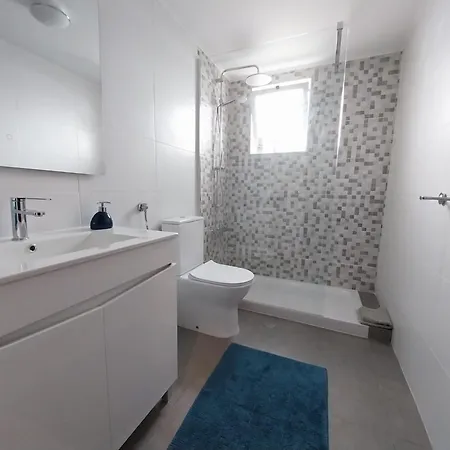 & Blue 3 Bedrooms Ponta Delgada (Sao Miguel)