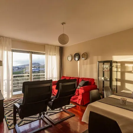 & Blue 3 Bedrooms Πόντα Ντελγκάντα